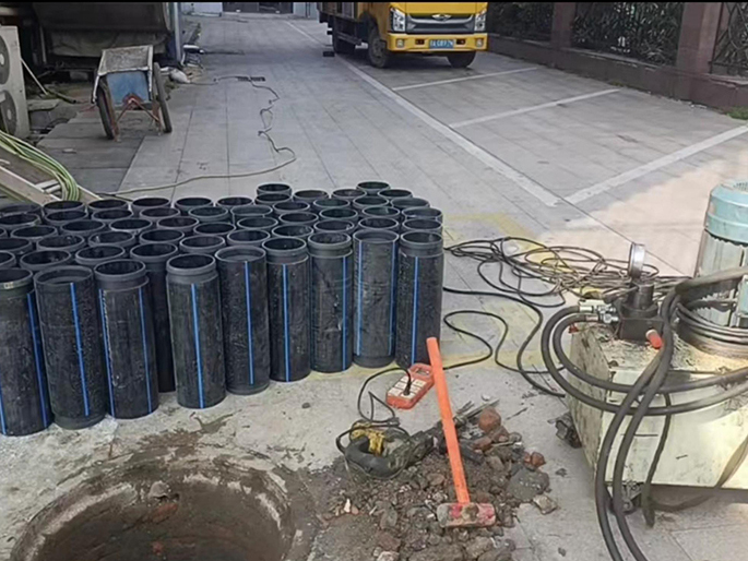 环江PE置换管厂家 DN315置换管 非开挖管短管置换